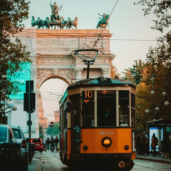 Agenzia di Traduzione Polilingua: Le Soluzioni Linguistiche a Milano